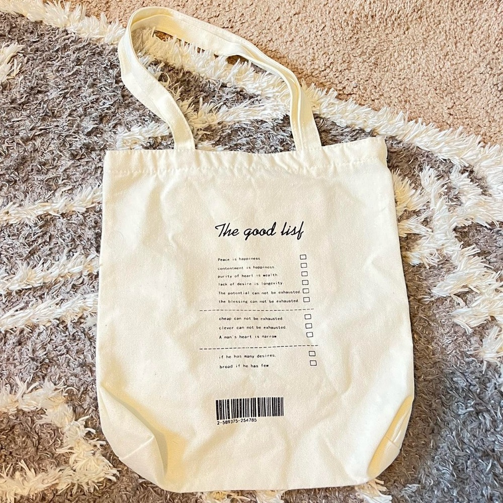 SHEIN Women's Cream and Black Accessory